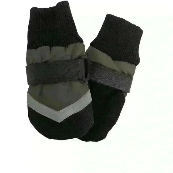 ✨Host Pick✨ 2/$25 BNWT SPOT Extreme All Weather Medium Dog Boots, 4-Pack Black - Picture 2 of 10